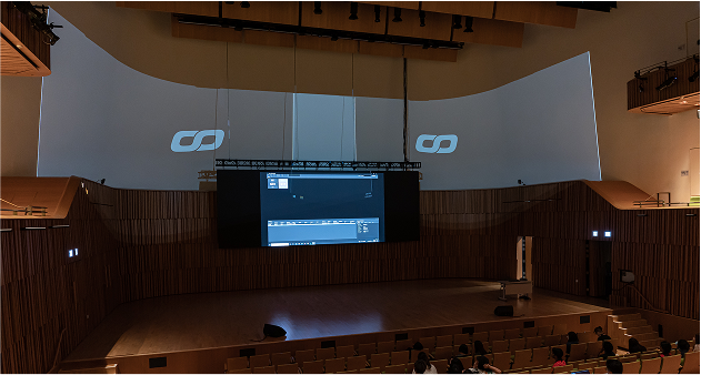 Edge-blend Projection for Cyclorama